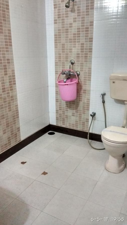 Hotel Varsa Dibrugarh Екстер'єр фото
