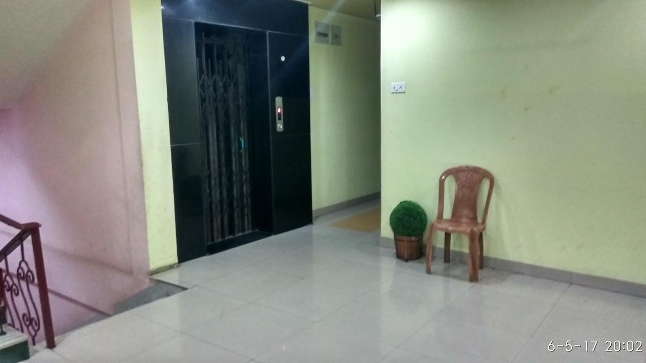 Hotel Varsa Dibrugarh Екстер'єр фото