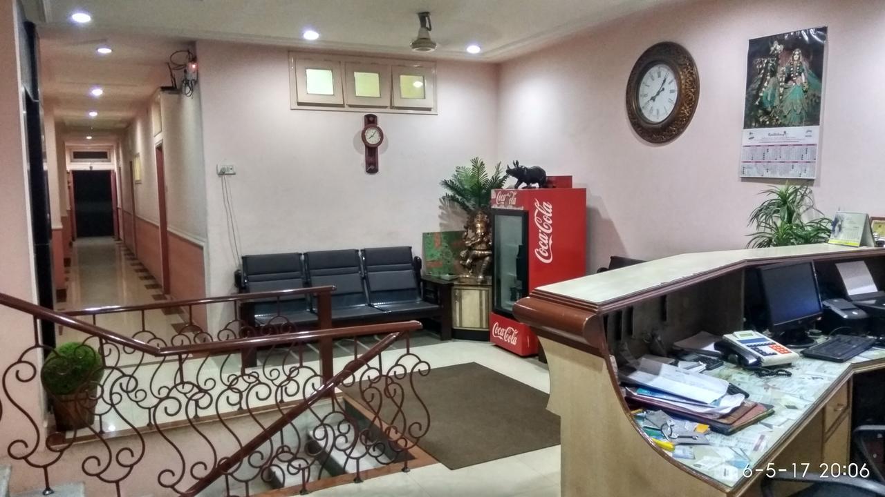 Hotel Varsa Dibrugarh Екстер'єр фото